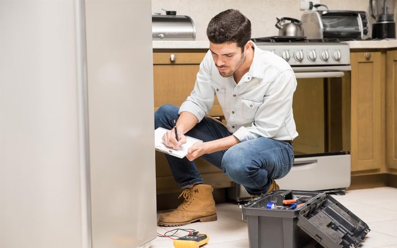 Read more about the article Finding the Best Fridge Repair Technicians